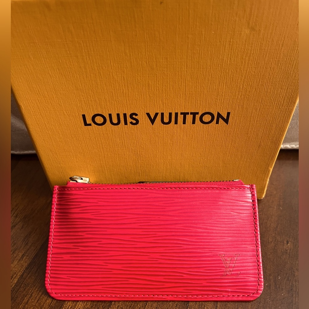 LV EPI Key Pouch 💯 Authentic